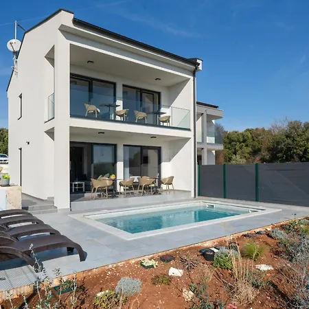 Villa New Artec With Sea View