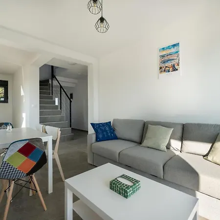 New Artec With Sea View Vila