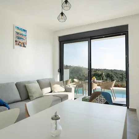 New Artec With Sea View Villa Marčana
