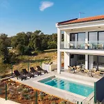 New Artec With Sea View