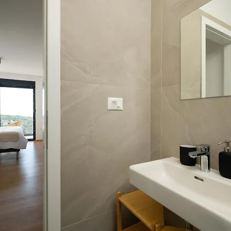 Villa New Artec With Sea View