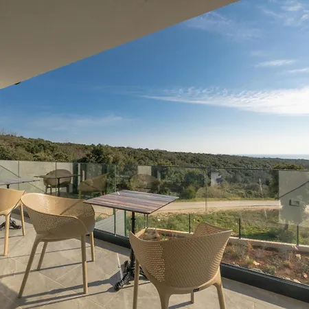 New Artec With Sea View Villa Marčana
