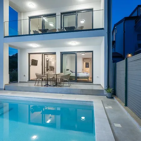 Villa Artec With Sea View Marcana