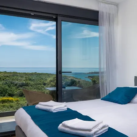 Villa New Artec With Sea View *